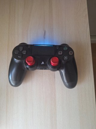PS4 Pro + SSD 1TB + HDD 1TB + 2 mandos + 14 juegos