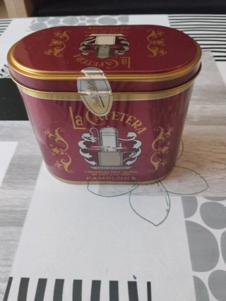 Caja metálica vintage La Cafetera
