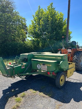 Empacadora John Deere 330