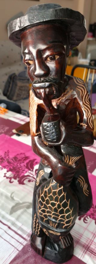 Figura madera República Dominicana tallada