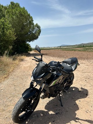Kawasaki Z500 black a2