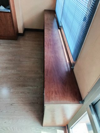LIQUIDACIÓN Mueble bajo de madera, aparador