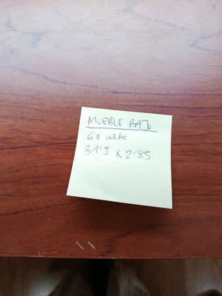 LIQUIDACIÓN Mueble bajo de madera, aparador
