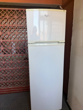 Nevera Whirlpool con congelador