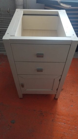 Escritorio madera maciza con cajones
