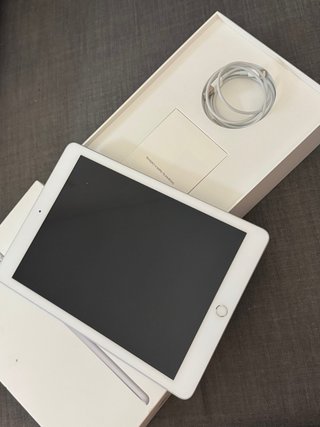 iPad 6ta Gen sin usar, perfecto estado + funda
