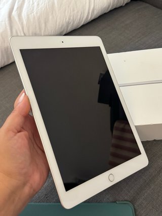 iPad 6ta Gen sin usar, perfecto estado + funda