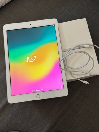 iPad 6ta Gen sin usar, perfecto estado + funda