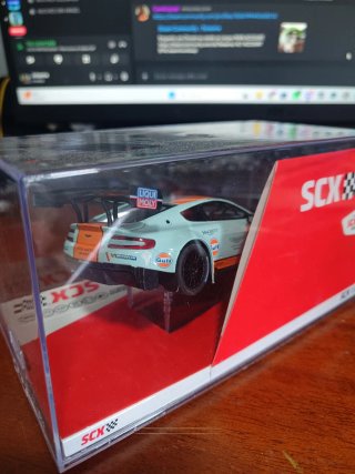 Scalextric SCX Aston Martin Vantage GT3