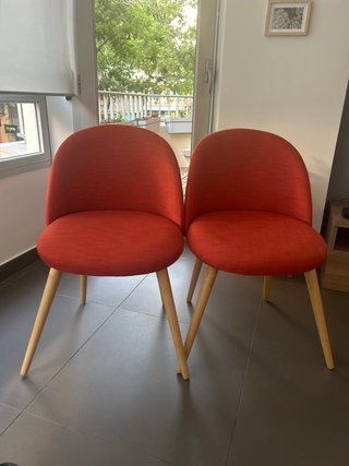 2 Sillas rojas tapizada
