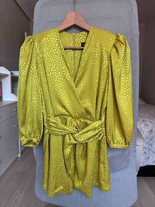 Traje de invitada