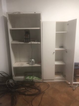 Armarios metálicos blancos para trastero