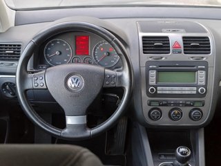 GOLF V 1.6 102 CV 116.000 KM * 1 DUEÑO Y LIBRO *