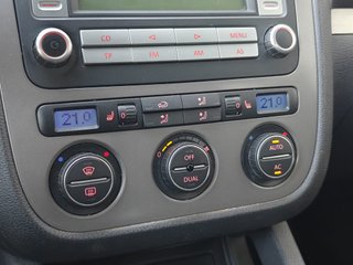 GOLF V 1.6 102 CV 116.000 KM * 1 DUEÑO Y LIBRO *