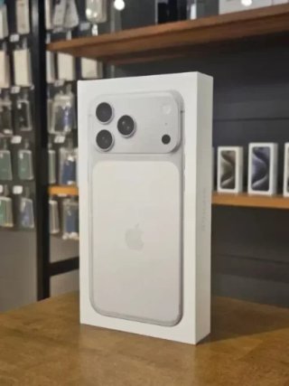 IPHONE 17 PRO MAX 256GB PLATA PRECINTADO