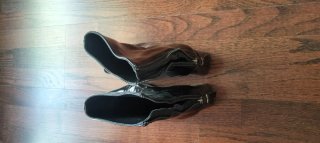 Botines charol negros