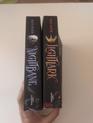 Lightlark (Spanish Edition)