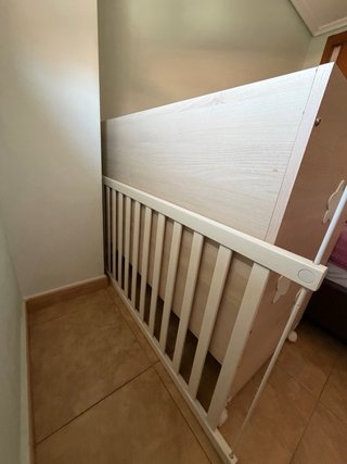 Cuna de madera sin usar