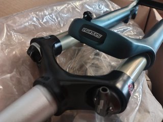 Horquilla Aire Suntour NCX-E RL Air 28 Qd