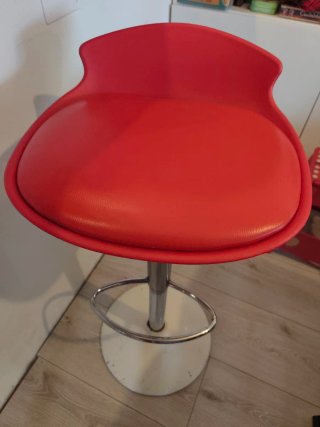 3 Taburetes Rojos altos ajustables para Barr