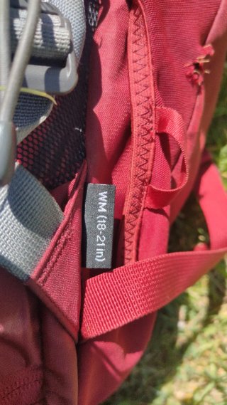 Mochila Osprey Ariel 55 AG con chubasquero incluid