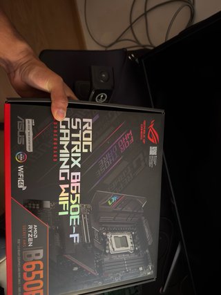 ASUS ROG Strix B650E-F