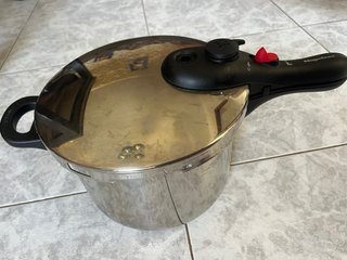 Olla a presión Magefesa