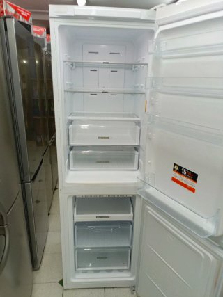Nevera combi Whirlpool 190/60cm clase E garantia