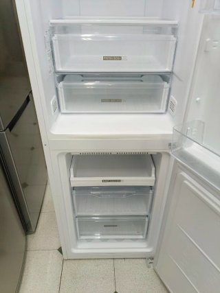 Nevera combi Whirlpool 190/60cm clase E garantia