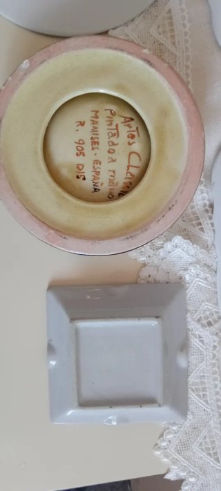 Lote porcelana: fuentes, cenicero, platitos