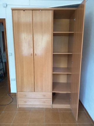 Armario 3 puertas madera con 2 cajones