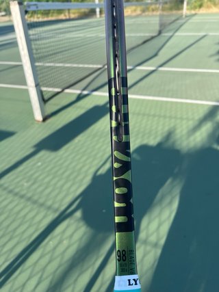 Wilson Blade v8 98 305g Raqueta Tenis