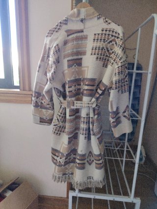 Abrigo estilo kimono con estampado étnico