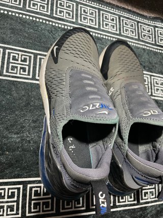 Nike Air Max 270 Gris y Azul