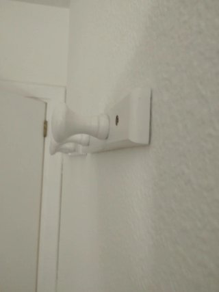 Percheros de pared blancos