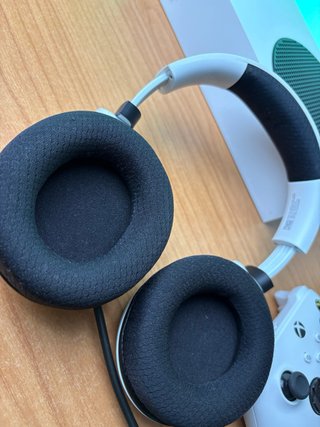 Xbox Series S + Auriculares Razer Kaira