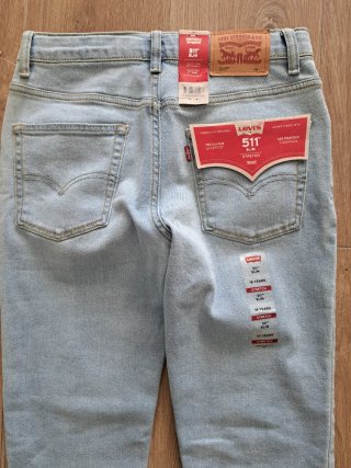 Pantalones Levi's 16 años ajustados