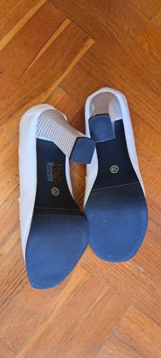 Mocasines blancos de tacón