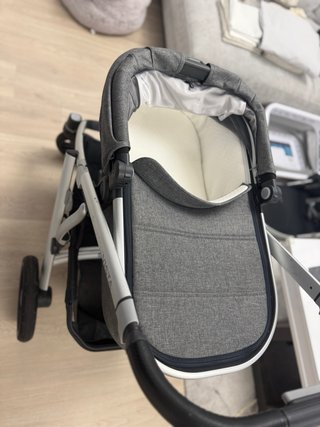 Carrito Bebé Uppababy V2 Gris comprado 2024