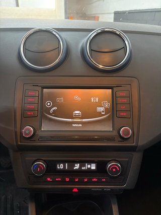 SEAT Ibiza 2015 PANTALLA