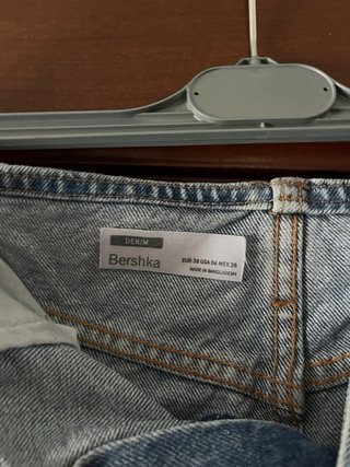 Falda vaquera corta Bershka