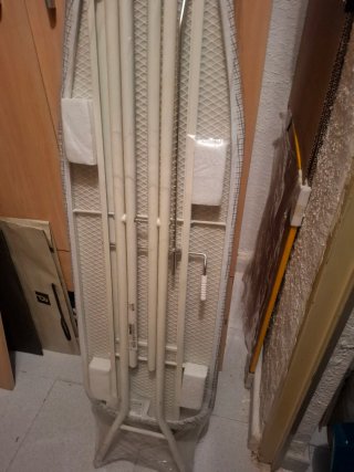Tabla de planchar nueva
