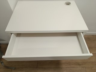 Escritorio MICKE Ikea y Silla