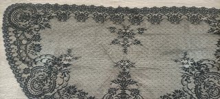 Mantilla media luna fallera negra, 60€!!