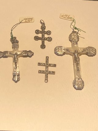 Lote 2 cruces plata nacarado/plata antiguas