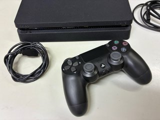 PS4 Slim 500GB Fw. 12.02 + mando (compra 2021)