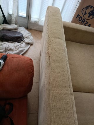 Sofá beige 2-3 plazas tela