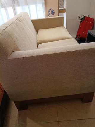 Sofá beige 2-3 plazas tela