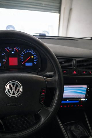 Volkswagen Golf 2004