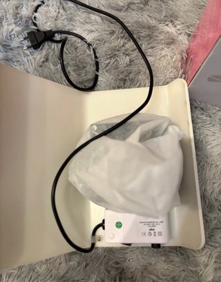 Aspirador de mesa Pollie para uñas